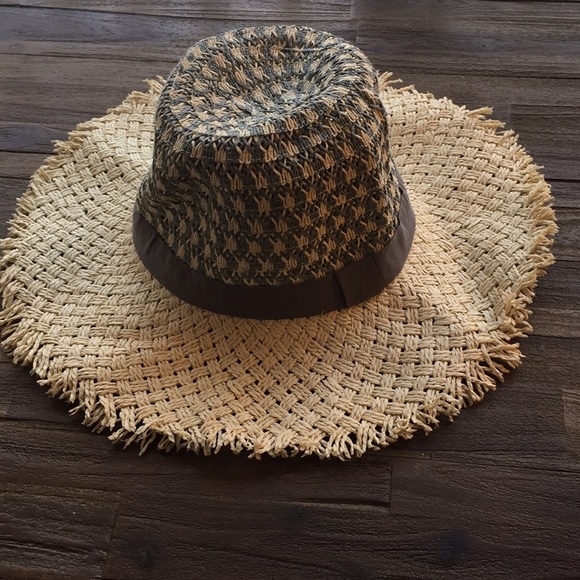 Melrose and Market Panama Pattern Fringe Straw Hat - Picture 4 of 8